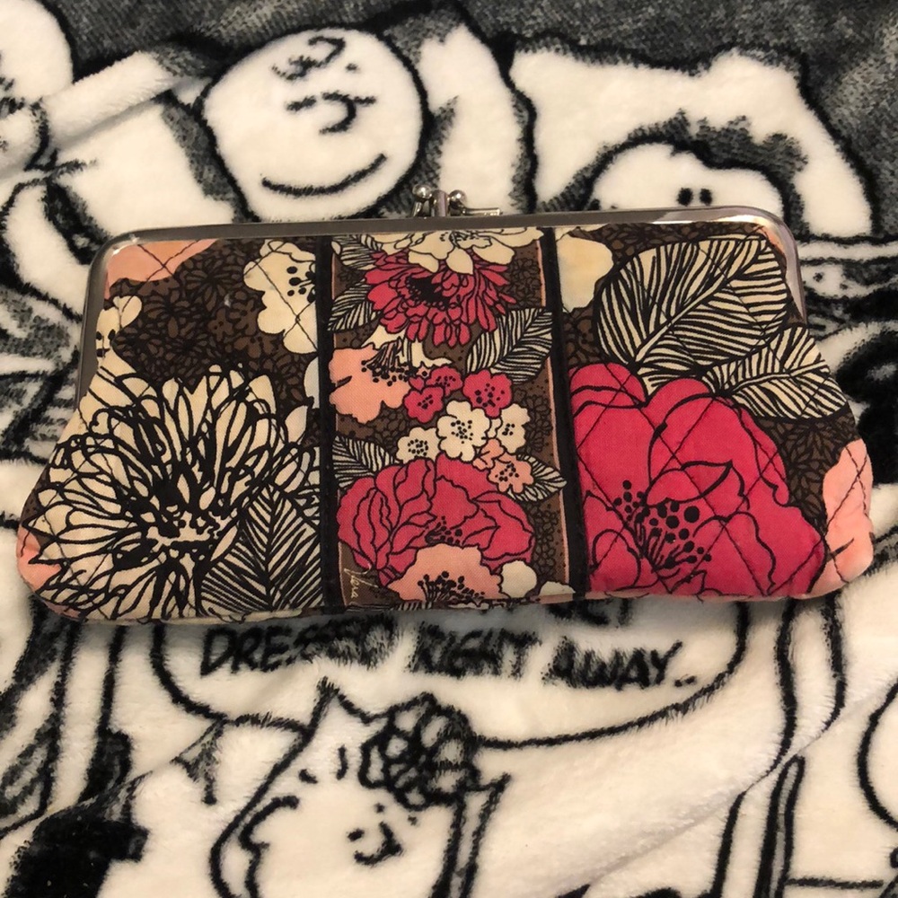 Vera Bradley Mocha Rouge Kiss Close Clutch Wallet